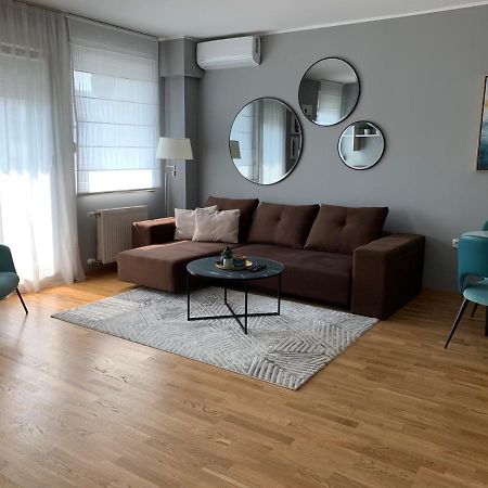 Gemini Apartment 3 - Modern Apartment With City View Новий Сад Екстер'єр фото