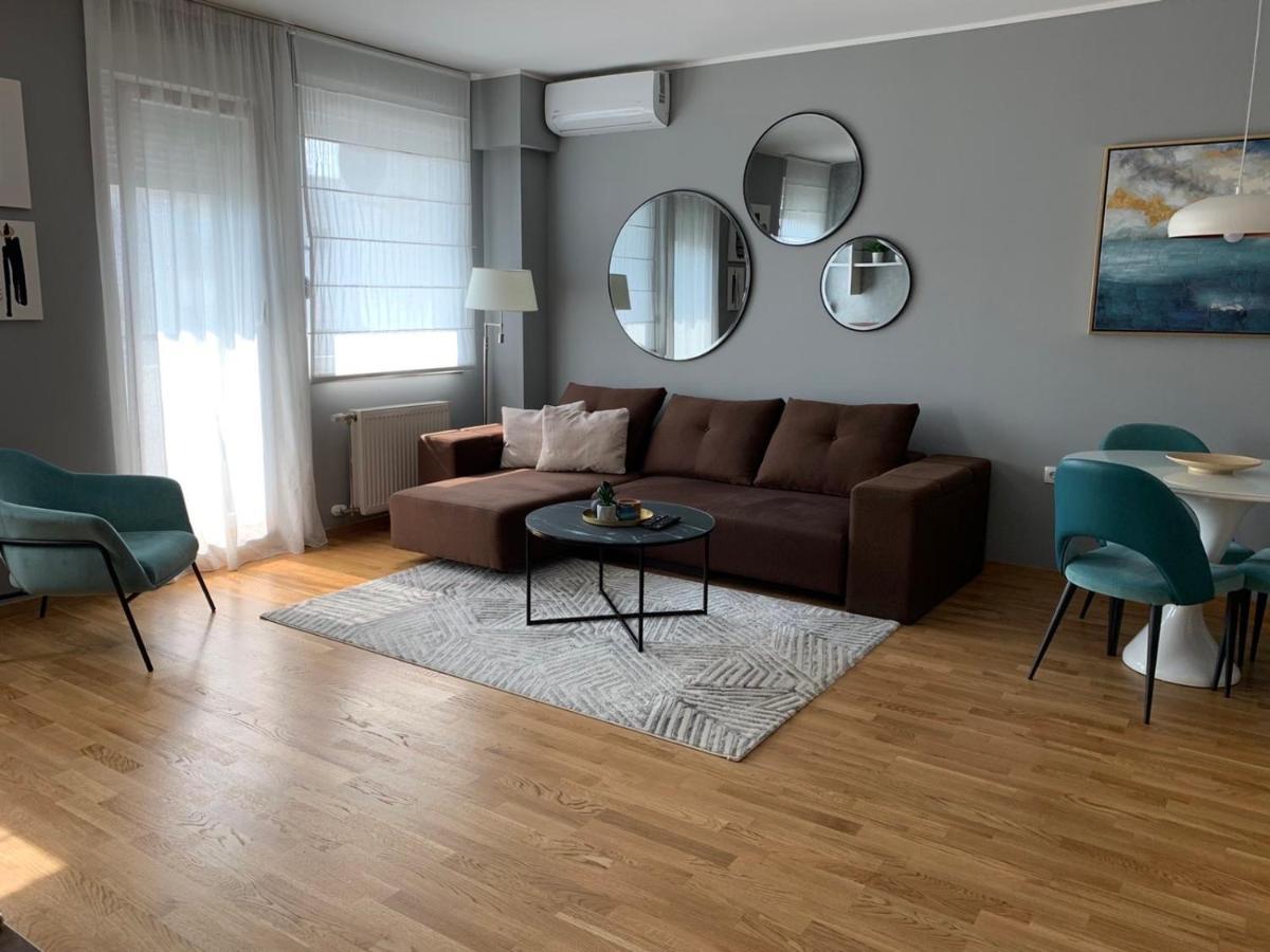 Gemini Apartment 3 - Modern Apartment With City View Новий Сад Екстер'єр фото